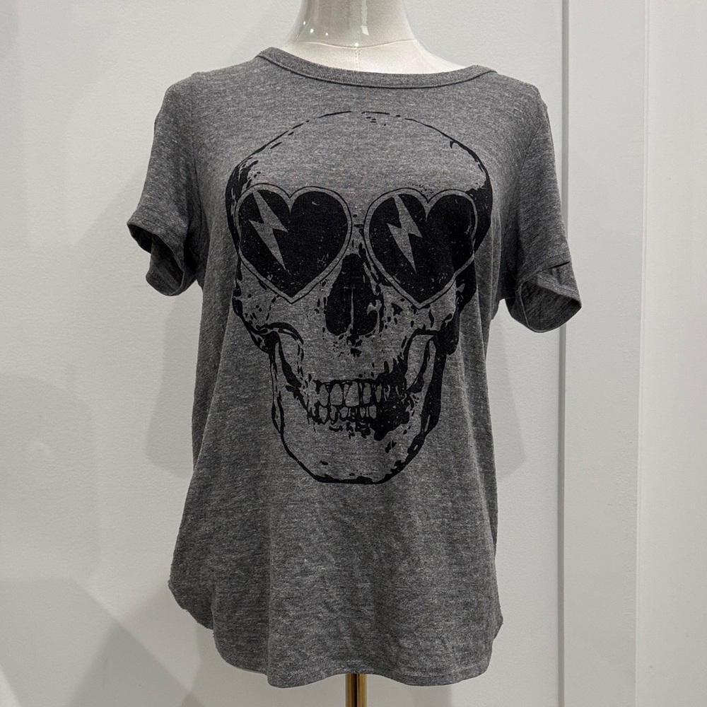 Chaser Gray Skull Graphic Tee